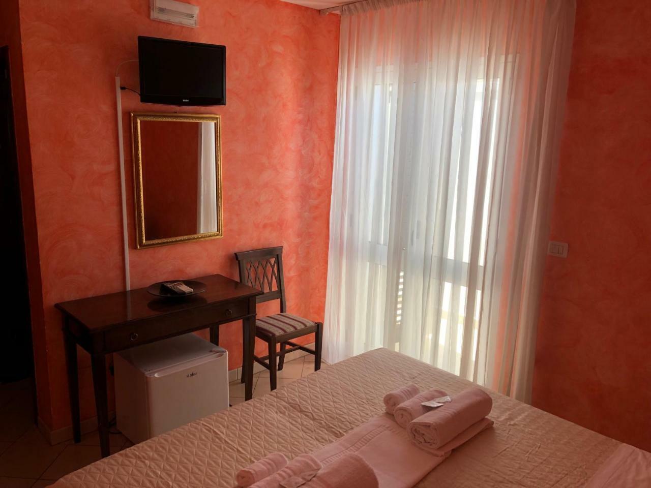 Piazza Salento Bed and Breakfast Lecce Buitenkant foto